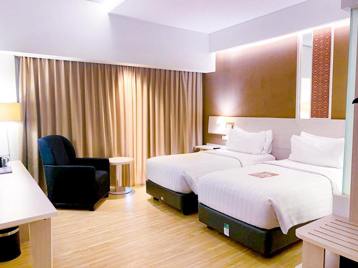 Hotel Harper Palembang By Aston Exteriér fotografie