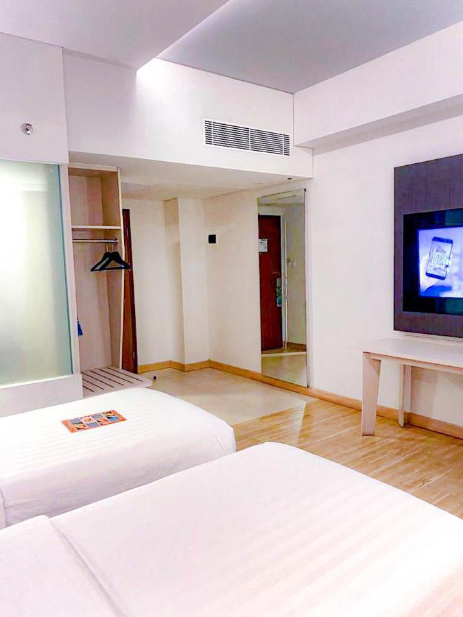 Hotel Harper Palembang By Aston Exteriér fotografie