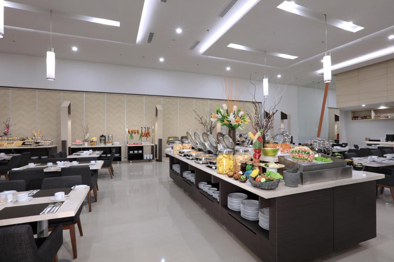Hotel Harper Palembang By Aston Exteriér fotografie